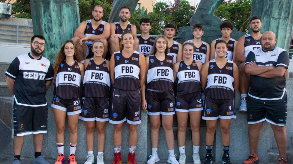 Los equipos masculino y femenino de la Federación de Baloncesto de Ceuta (CEDIDA)