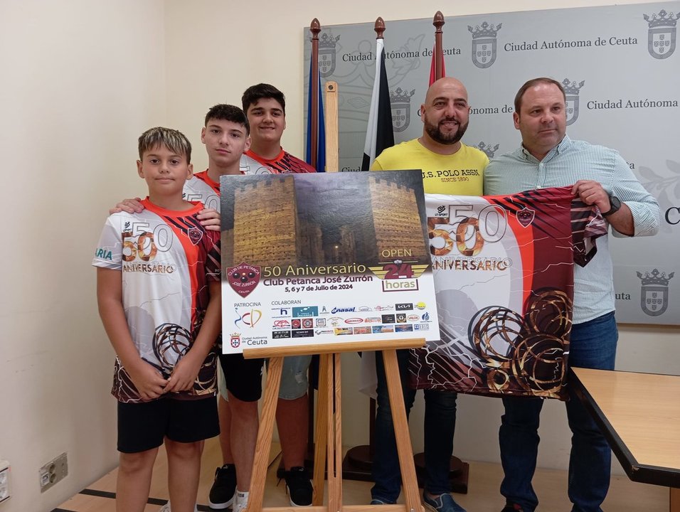 Presentación del torneo por el 50 aniversario del club de petanca 'José Zurrón'