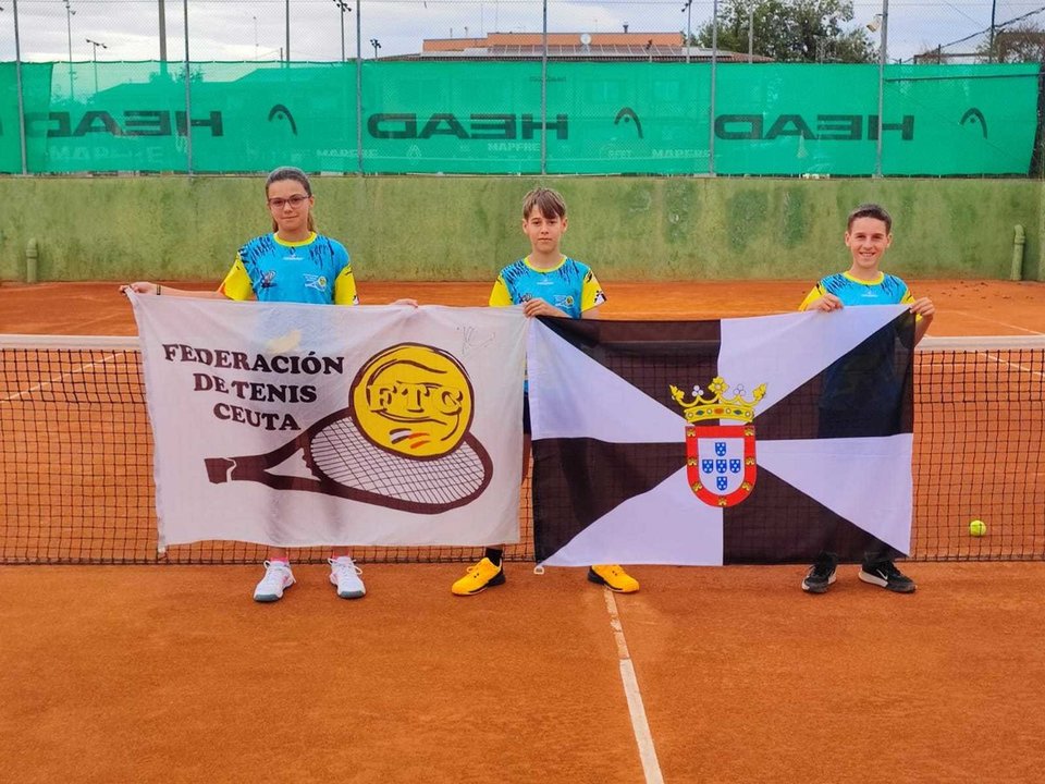 Los tres pequeños tenistas ceutíes que representaron a la ciudad en el Campeonato de España (CEDIDA)