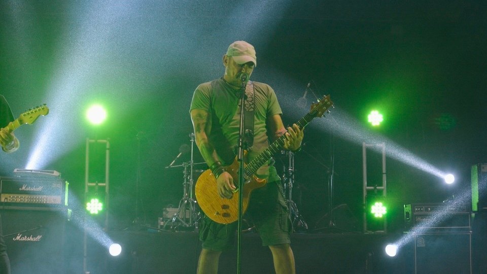  El líder de La Ruina, durante un concierto en el auditorio de La Marina / A. Castillo 