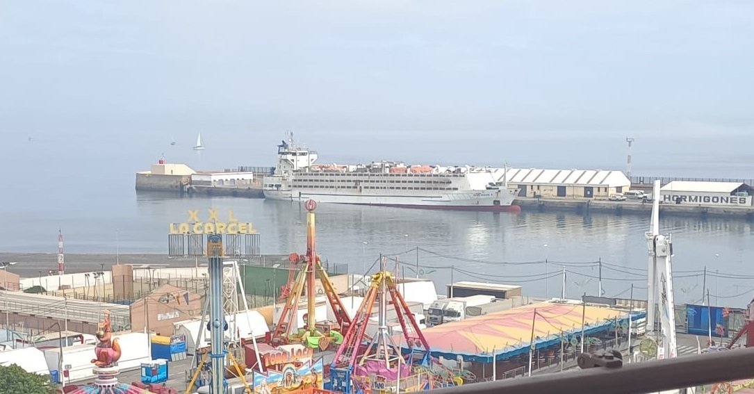 Barco de la peste, en el muelle Alfau, el pasado domingo