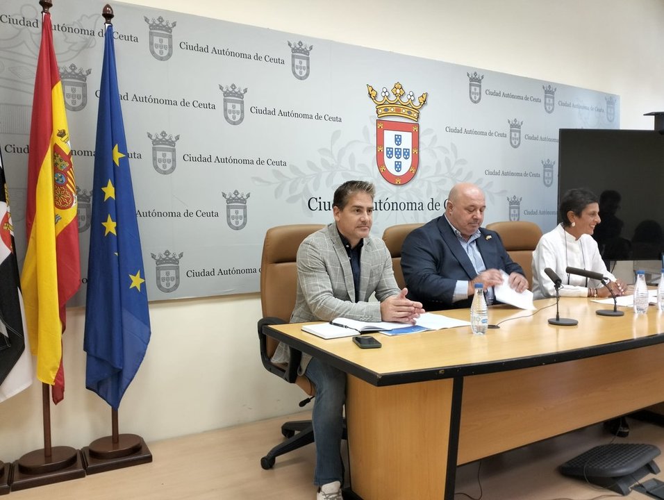 Bulaix, Cecchi y Chandiramani, durante la rueda de prensa ofrecida este viernes (C.A.)